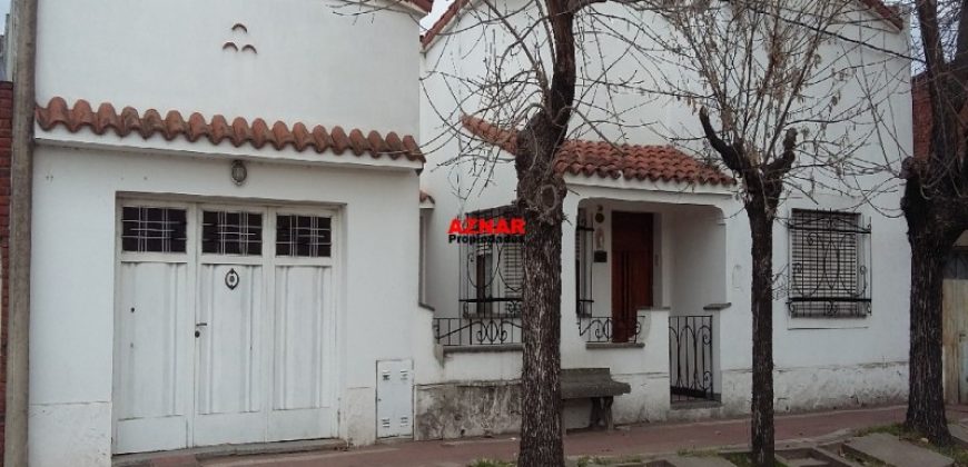 Casa en venta en calle Maroni