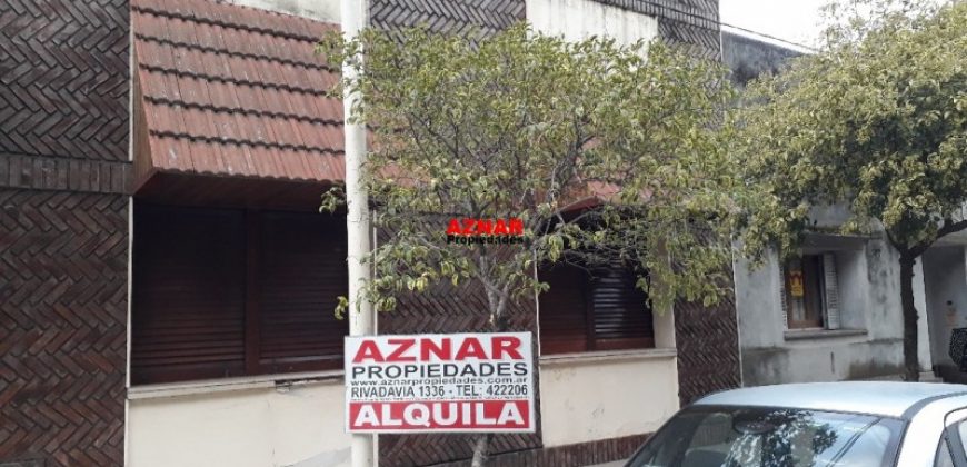 Casa en venta en calle Belgrano