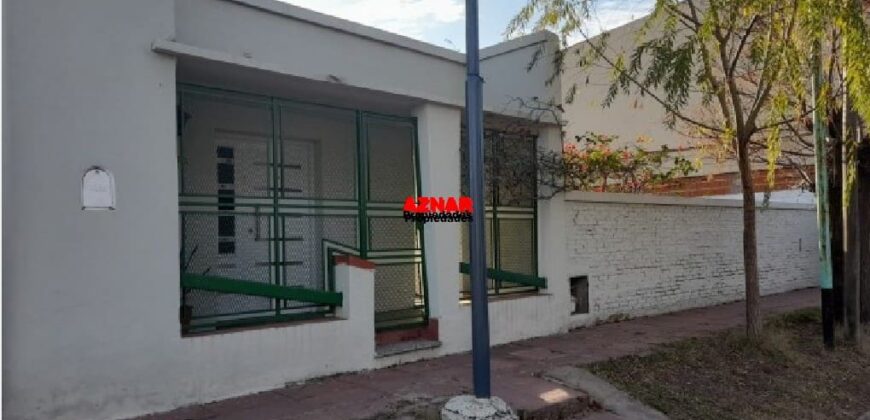 Casa en Juan Manuel de Rosas 402