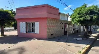 Casa en Gagliardi esquina Cane