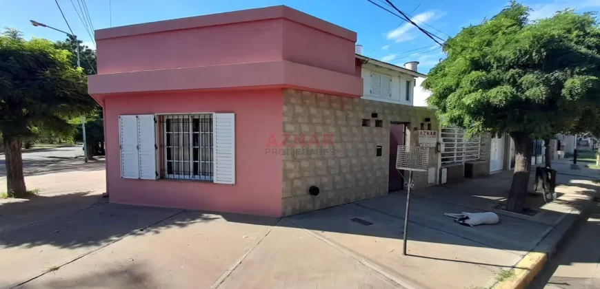 Casa en Gagliardi esquina Cane